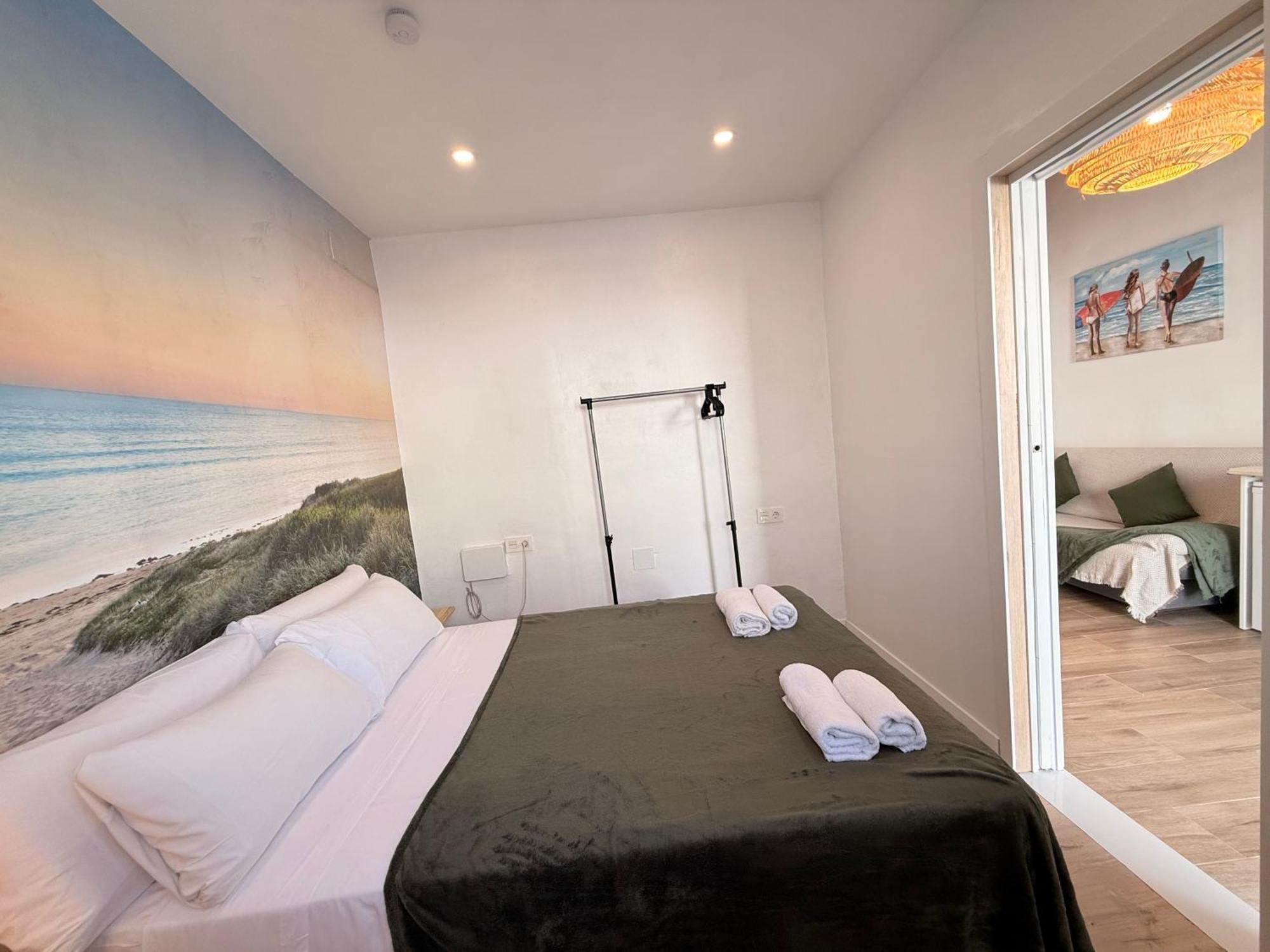 Pueblo Marino, Oasis Junto Al Mar De La Arana, By Sol Maestranza Apartment Malaga Bagian luar foto